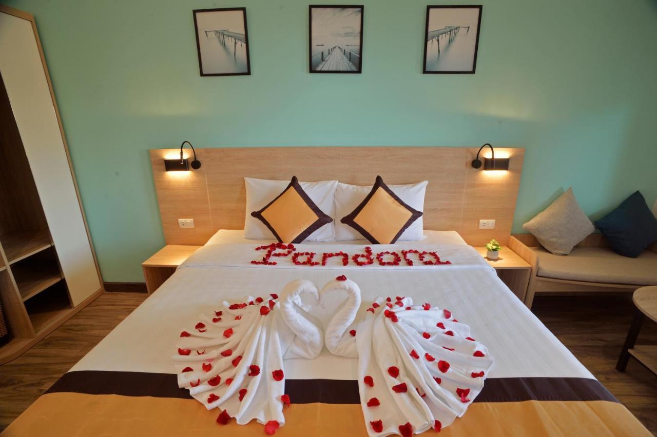 Pandora Saigon Hotel Ho-Chi-Minh-Stadt Exterior foto